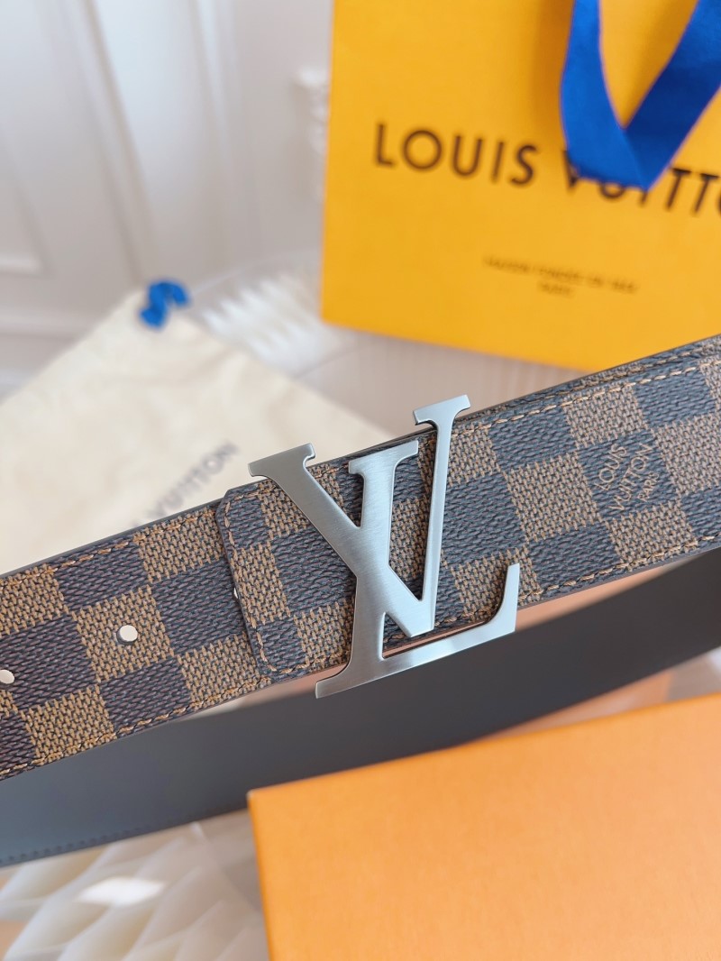 l0vis Vvtt0n belts